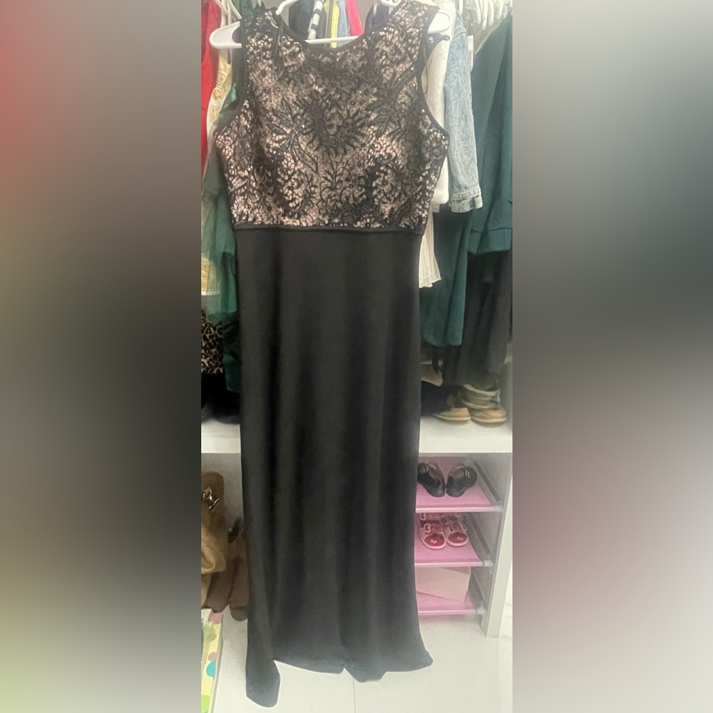 Beautiful black dress SIZE 10